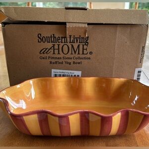 Southern Living at Home Gail Pittman Siena Collection Ruffled Veg Bowl